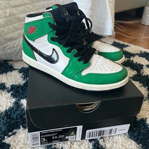 Jordan 1 mid lucky green